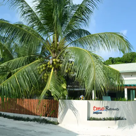 Tme Retreats Dhigurah