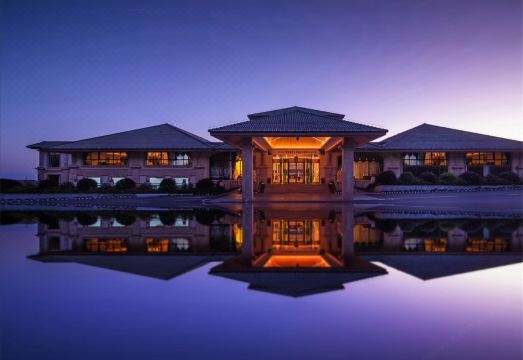 苍海高尔夫艺术酒店外景图