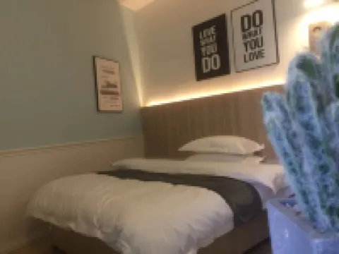 Longcheng Hotel