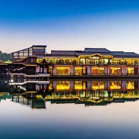 Dongfang Xinlu Yishengyuan Hotel