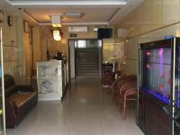 易佰连锁旅店(济南缤纷五洲动物园店) - 公共区域