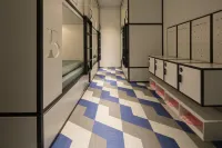 nullset youth hostel