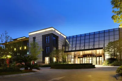 Hotel Lane Aura Hotels near BAILIAN OUTLETS PLAZA(QINGPU·SHANGHAI)