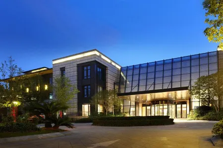 Hotel Lane Aura Отели рядом с достопримечательностью «Shanghai University of Political Science and Law»