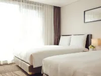 โรงแรมรอยัล สแควร์ โซล โรงแรมใกล้Sinmok-dong
