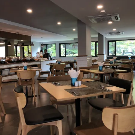 Hotel Mayu Отели рядом с достопримечательностью «Nimmanhaemin Road»