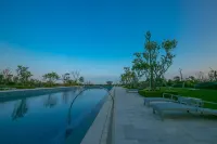 Jiazhihui Aihai Holiday Hotel (Zhujiajian Lvcheng Dongsha)