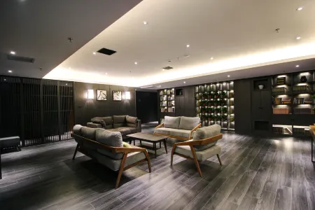 Starway Hotel Отели рядом с достопримечательностью «Henan Xinhua Computer College»