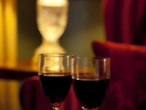 Mountain Whispers Strawberry Patch Hotels in Leura