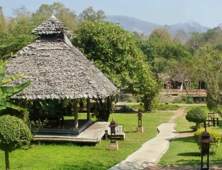 Pai Vimaan Resort Отели рядом с достопримечательностью «Yun Lai Viewpoint»