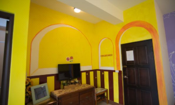 Taitung Car Stack Bed and Breakfast