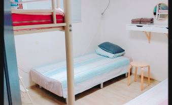 Naru's Homestay (Hongdae)