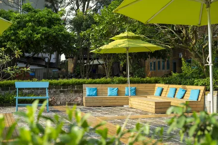 Yangshuo Gillingtree Hotel ( Yulong River Scenic Area) Отели рядом с достопримечательностью «Totem Ancient Trail»