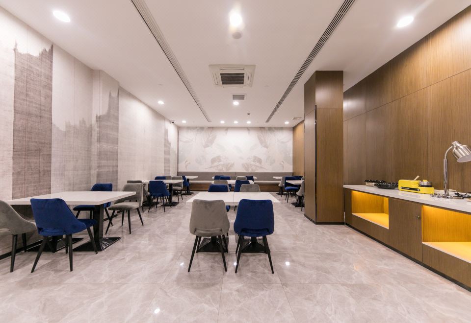 1. 스타 호텔 (상..