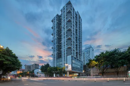 CityNote Hotel (Guangzhou Shangxiajiu PedestrianStreet Yongqing FangBranch) Отели рядом с достопримечательностью «Bai'etan River View»