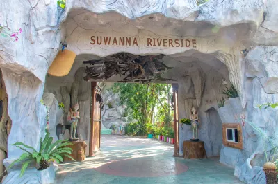 Suwanna Riverside Hoteles cerca de Wat Song Phi Nong