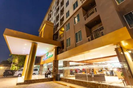 The Airport Greenery Hotel