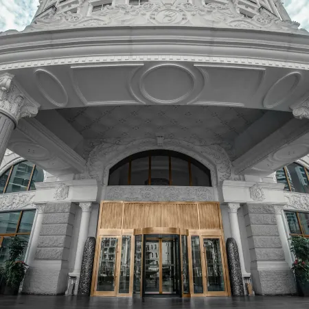 Noble Hotel