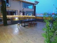 Dandong Yi Inn (Yalujiang Broken Bridge Branch) - Scenic