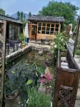 Huangshan North Station Inn