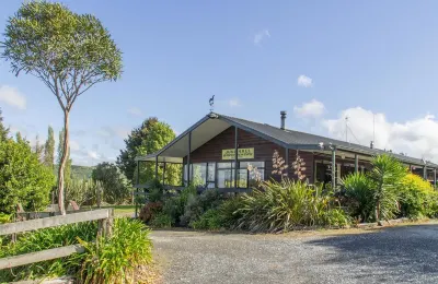 YHA Waitomo, Juno Hall فنادق في 