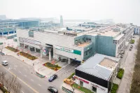 Floral Hotel·Qiyue B & B (Qingdao Olympic Sailing Center May 4th Plaza store) Hotels in Qingdao