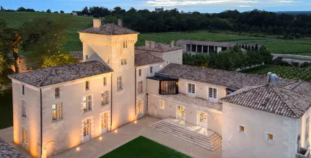 Château Lafaurie-Peyraguey Hôtel & Restaurant Lalique Отели в г. Подансак