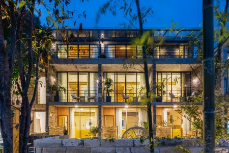 Chongqing jiewai Art Museum Homestay Отели рядом с достопримечательностью «Chongqing Machinery and Electronics Polytechnic College»