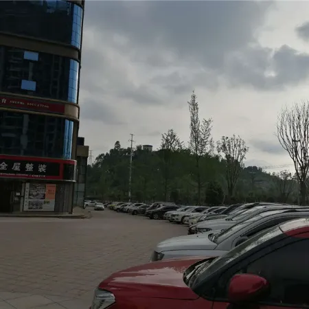 Huaying Weekend Apartment