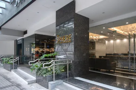 The Sphere Serviced Residences Managed by HII Отели рядом с достопримечательностью «Ninoy Aquino Monument»