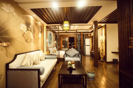 Qichi Yijiaren River-view Hostel Отели рядом с достопримечательностью «Xiong Xiling Former Residence»