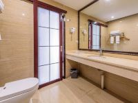 精途酒店(涠洲岛石螺海滩店) - 精品商务双床间