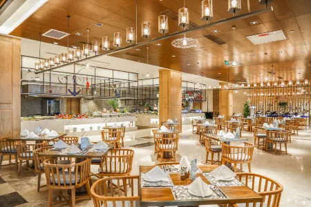 Harman Hotel Sanya Отели в г. Санья