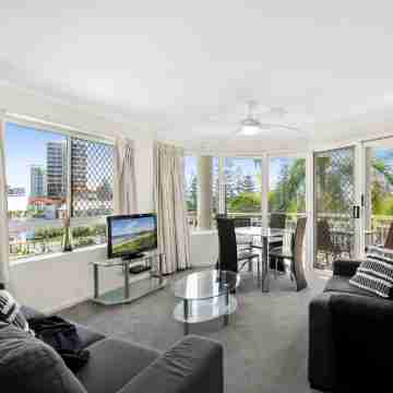 Kirra Palms Holiday Apartments Rooms