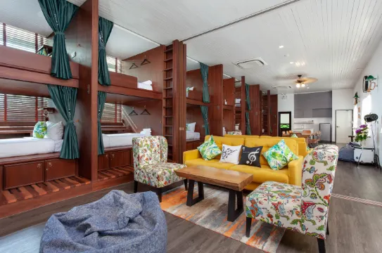 ห้องพักส่วนตัว 10 เตียงสำหรับครอบครัวและเพื่อนฝูง