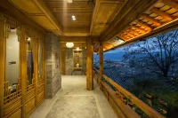 Lijiang Fengyasong Wenjinyuan Chinese Inn · Naxi Guyuan