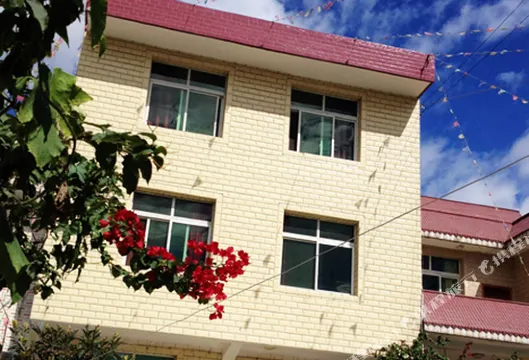 登巴國際連鎖客棧（瀘定牛背山民居店）