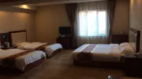 Tianxiang Shengyan Hotel - parking