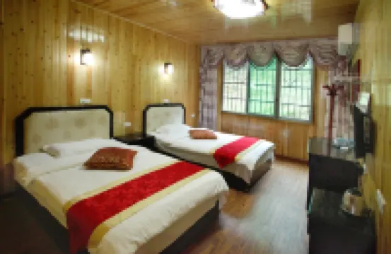 Fragrant Hill Farmstead on all sides