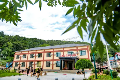 Dalu Island Hongshi Yilin Holiday Hotel Hotels near Dagu Shan Railway Station