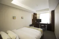 Seoul Garden Hotel Hotels near 서울둘레길7코스(가양역~봉산입구)