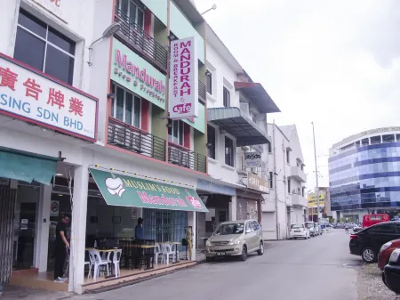 OYO 836 Mandurah Room & Cafe