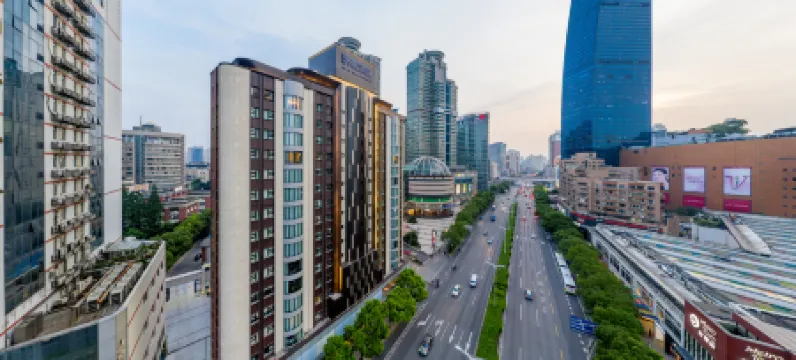 Yuetang Zhenxuan Service Apartment Отели рядом с достопримечательностью «Zhaofeng Square»