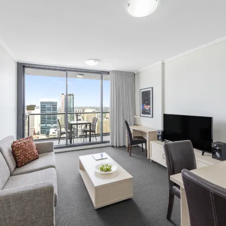 Oaks Brisbane on Charlotte Suites Отели рядом с достопримечательностью «Комплекс исполнительских искусств Квинсленда»