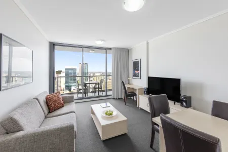 Oaks Brisbane on Charlotte Suites Отели рядом со станцией Eagle Junction Station