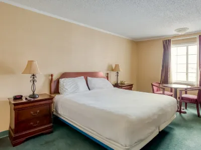 Baymont by Wyndham Deming Hotels near Deming Municipal Airport