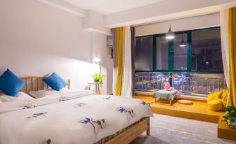 Floral Hotel·Jiuqi hermit home stay in Dunhuang (crescent spring)