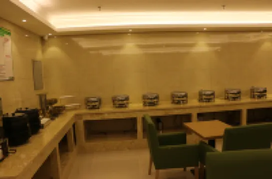 Vienna Hotel (Karamay Taifu Plaza)