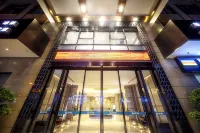 Luckyever Grand Hotel (Danzhou Summer Square) Hotels near Danzhoushi Museum