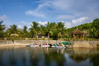 Sankofa Village Hill Resort and Spa Hotels in Huong Ho